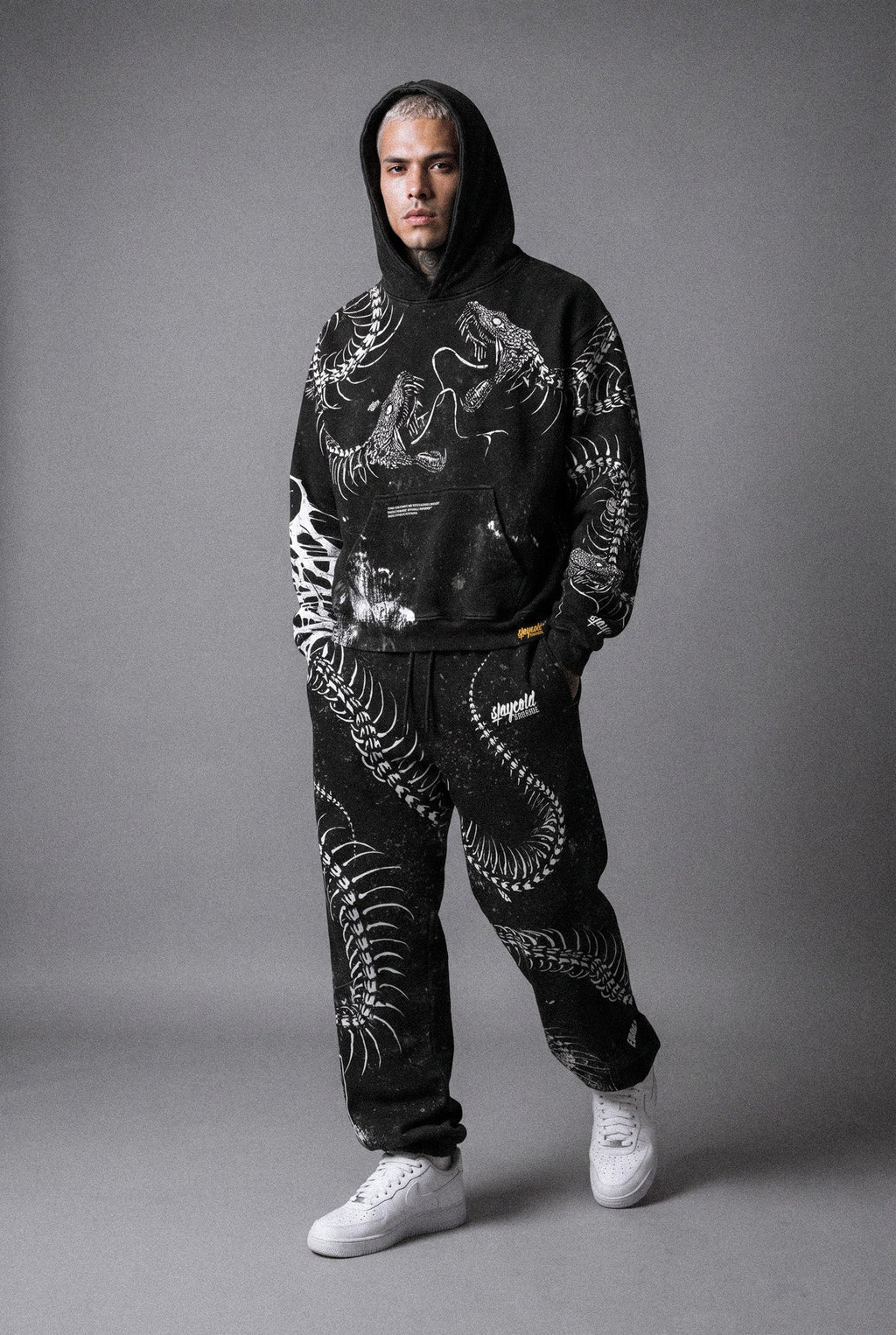Black Spine (Black) - Sweatpants (350GSM)