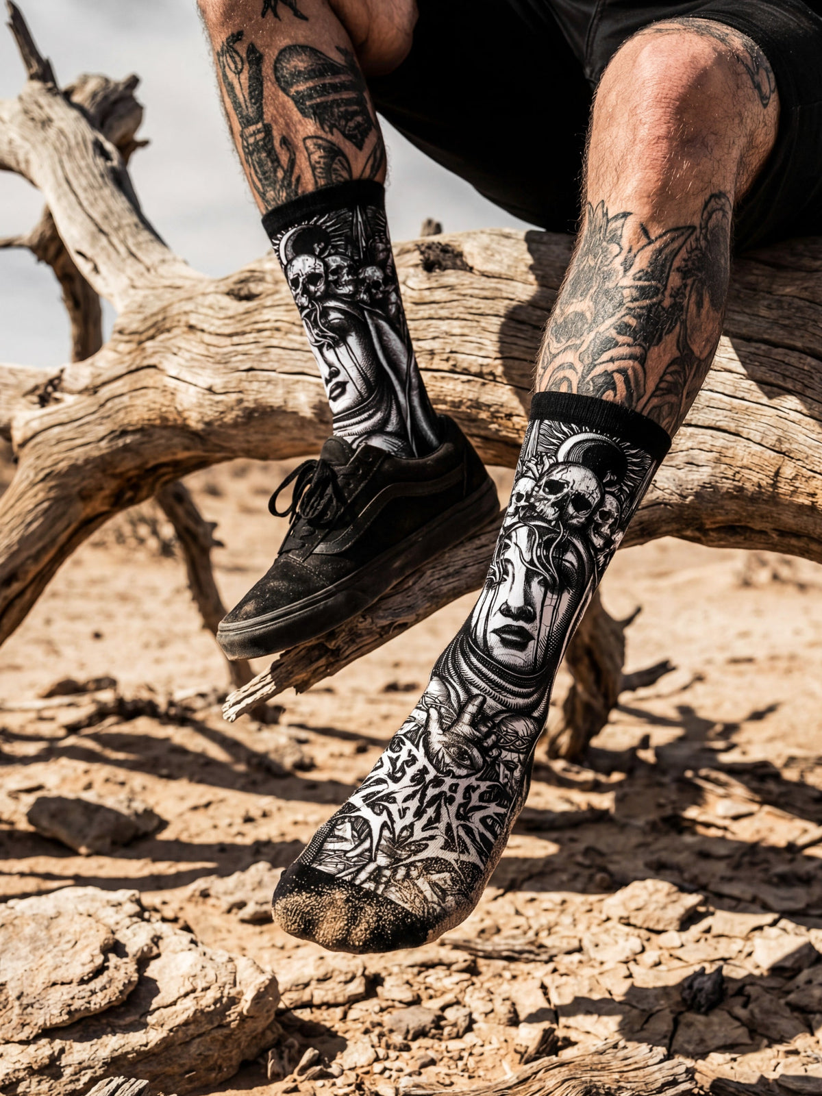 Marrow of Eden (Black White) - Comfort Socks